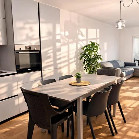 Strada Mola Apartment